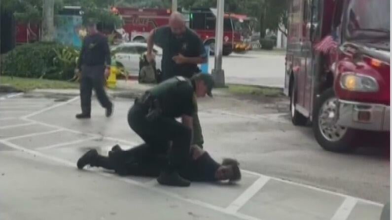 Woman accused of carjacking after stolen vehicle crash in Broward — CBS Miami, St. Louis Park Community news