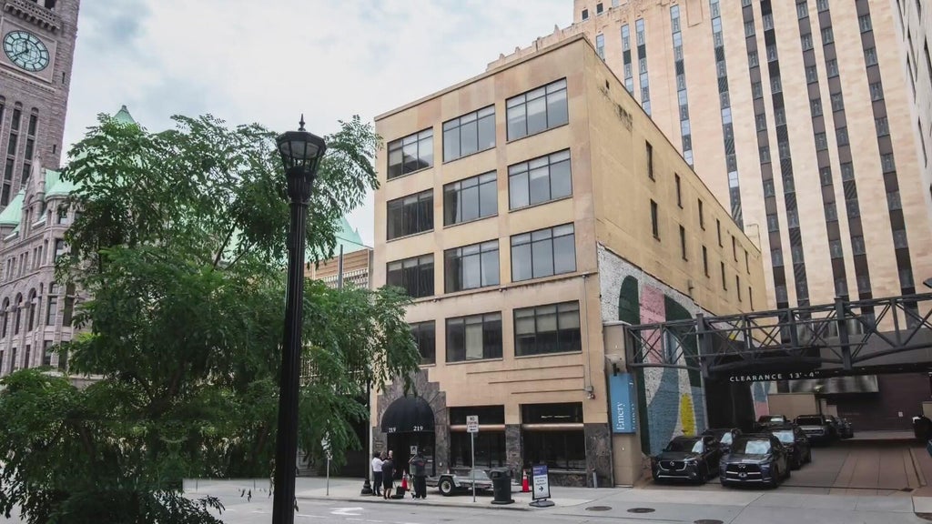 CEO who experienced homelessness as a child opens new Minneapolis family shelter — WCCO / CBS Minnesota, St. Louis Park Government news