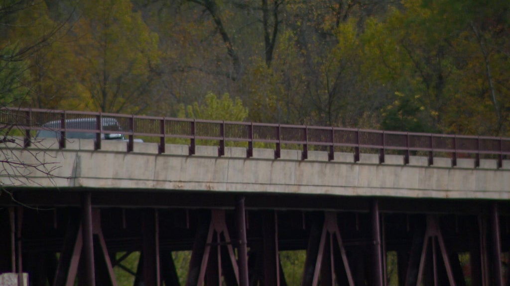 Businesses near Osceola brace as Highway 243 bridge set to close — WCCO / CBS Minnesota, St. Louis Park Business news
