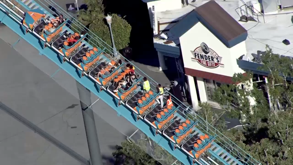 Man dies in fall from Six Flags Over Georgia roller coaster, several injured, police and witnesses say — WCCO / CBS Minnesota, St. Louis Park Real Estate news