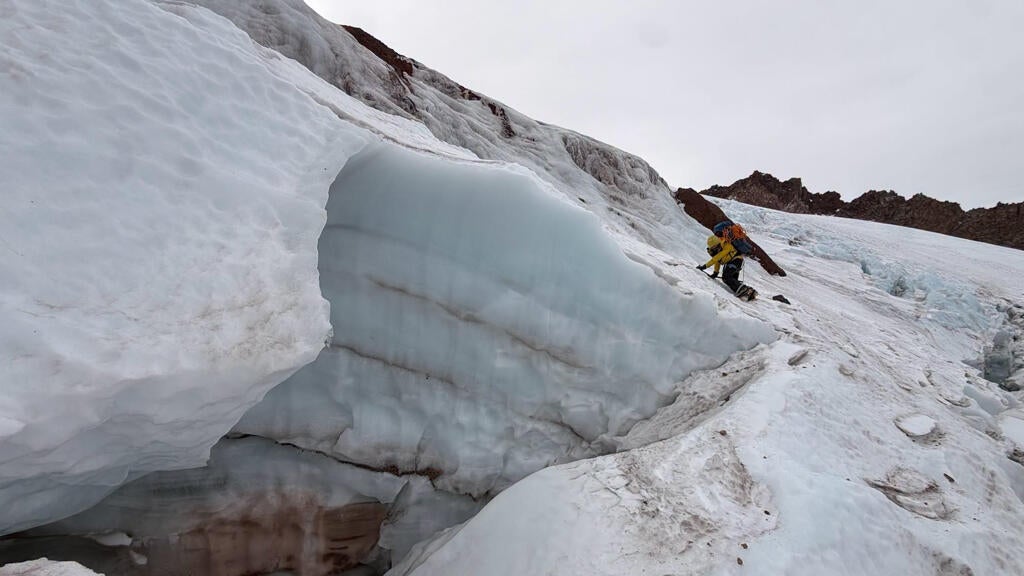 Florida man injured climbing California's Mount Shasta rescued after 2 nights in freezing temps — CBS Bay Area (KPIX), St. Louis Park Health news