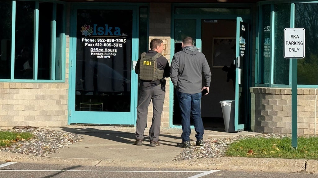 Federal law enforcement officers in Twin Cities Thursday for "court-authorized investigative activity," FBI says — St. Louis Park Business news