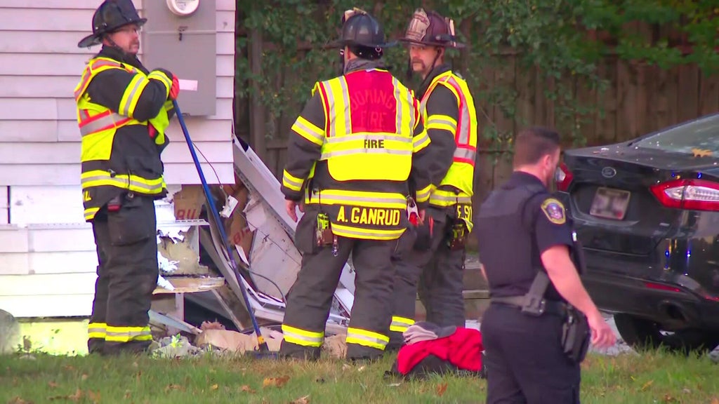Man blew through Bloomington stop sign, hit car, which then struck home, police say — WCCO / CBS Minnesota, St. Louis Park Community news
