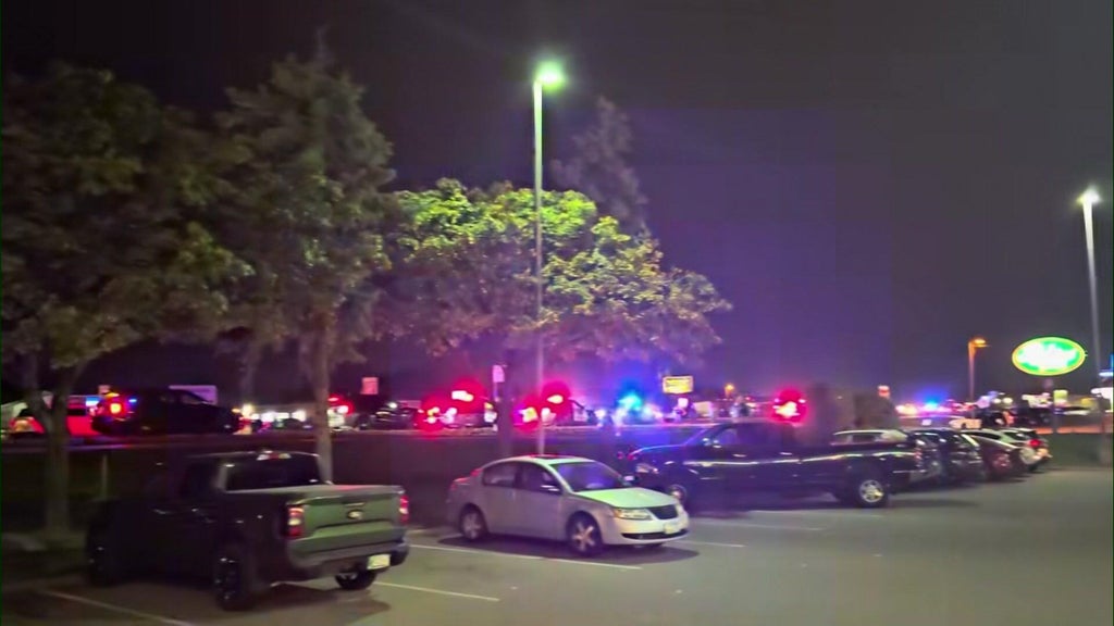 Police respond to Osseo High School after several fights break out at end of football game — WCCO / CBS Minnesota, St. Louis Park Schools news