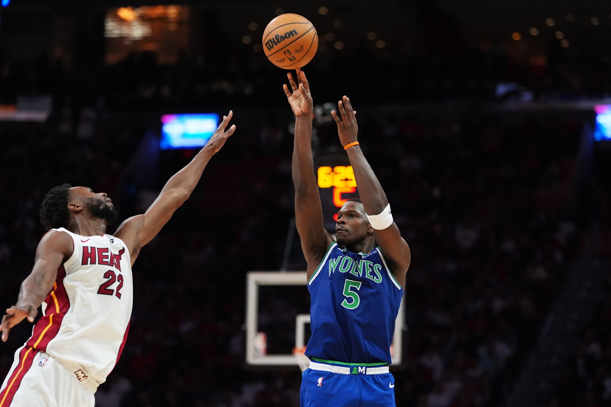 Anthony Edwards scores 45, Wolves roll past Heat 131-106 to spoil Giannis’ opener — KSTP 5, St. Louis Park Business news
