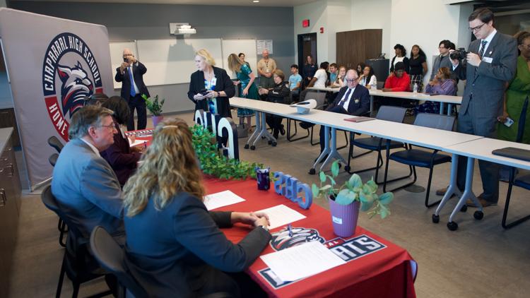 Killeen high school hosts signing ceremony for jailer program students — KCEN (Central Texas), St. Louis Park Schools news